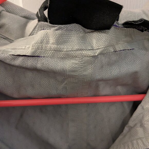 Purple Marmot women's rain coat, size L - Picture 4 of 4